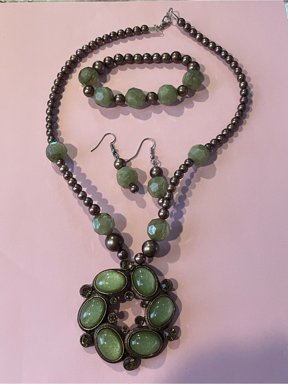 Modern Plastic Statement Green & Copper Tone Jewelry Set #9072